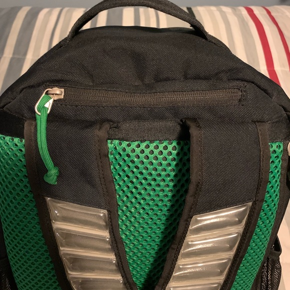 Oregon Ducks Nike Utility Heat Air Team Backpack Training Black Green Graphic - Picture 6 of 14